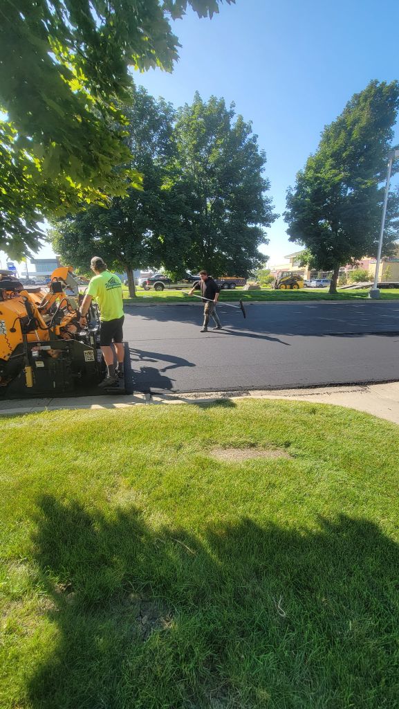 Smooth asphalt finish